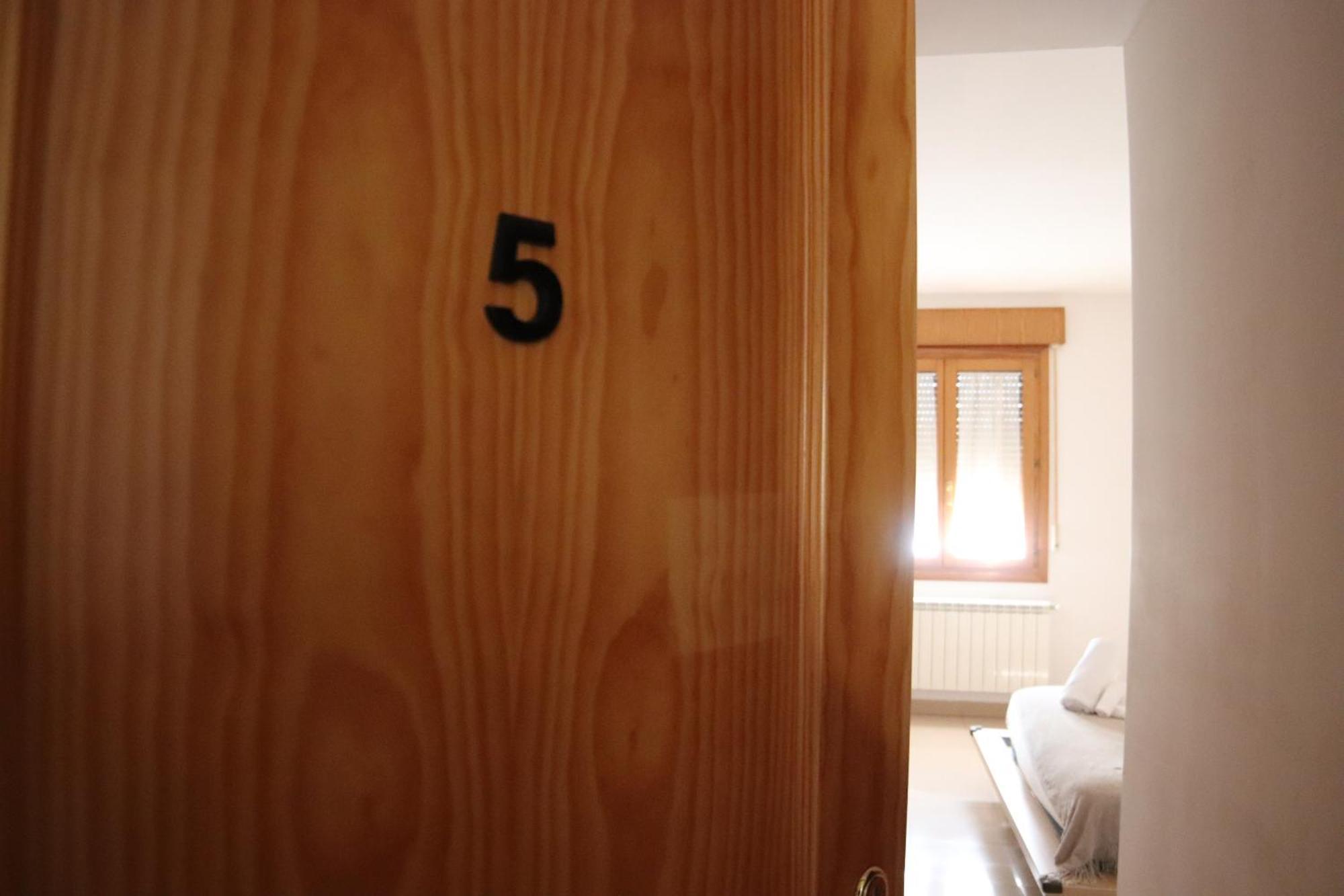 Hostal-Casa Rural Rosa-Nonna Сигуенца Екстериор снимка