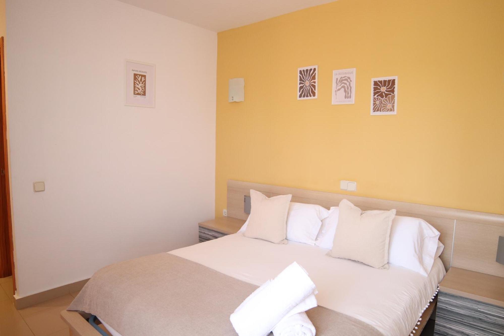 Hostal-Casa Rural Rosa-Nonna Сигуенца Екстериор снимка